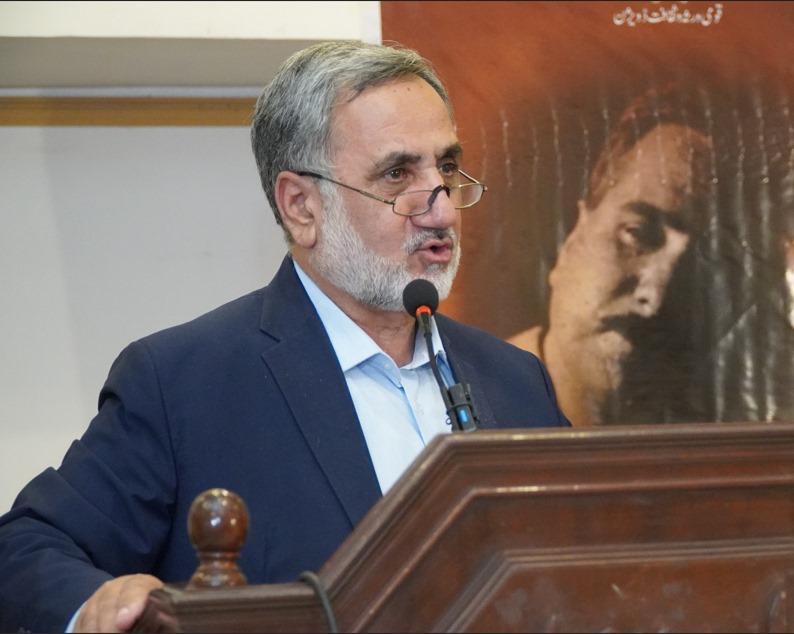 “ڈائریکٹر اقبال اکادمی پاکستان ڈاکٹر عبدالرؤف رفیقی کے لئے ستارۂ امتیاز کا اعلان”.