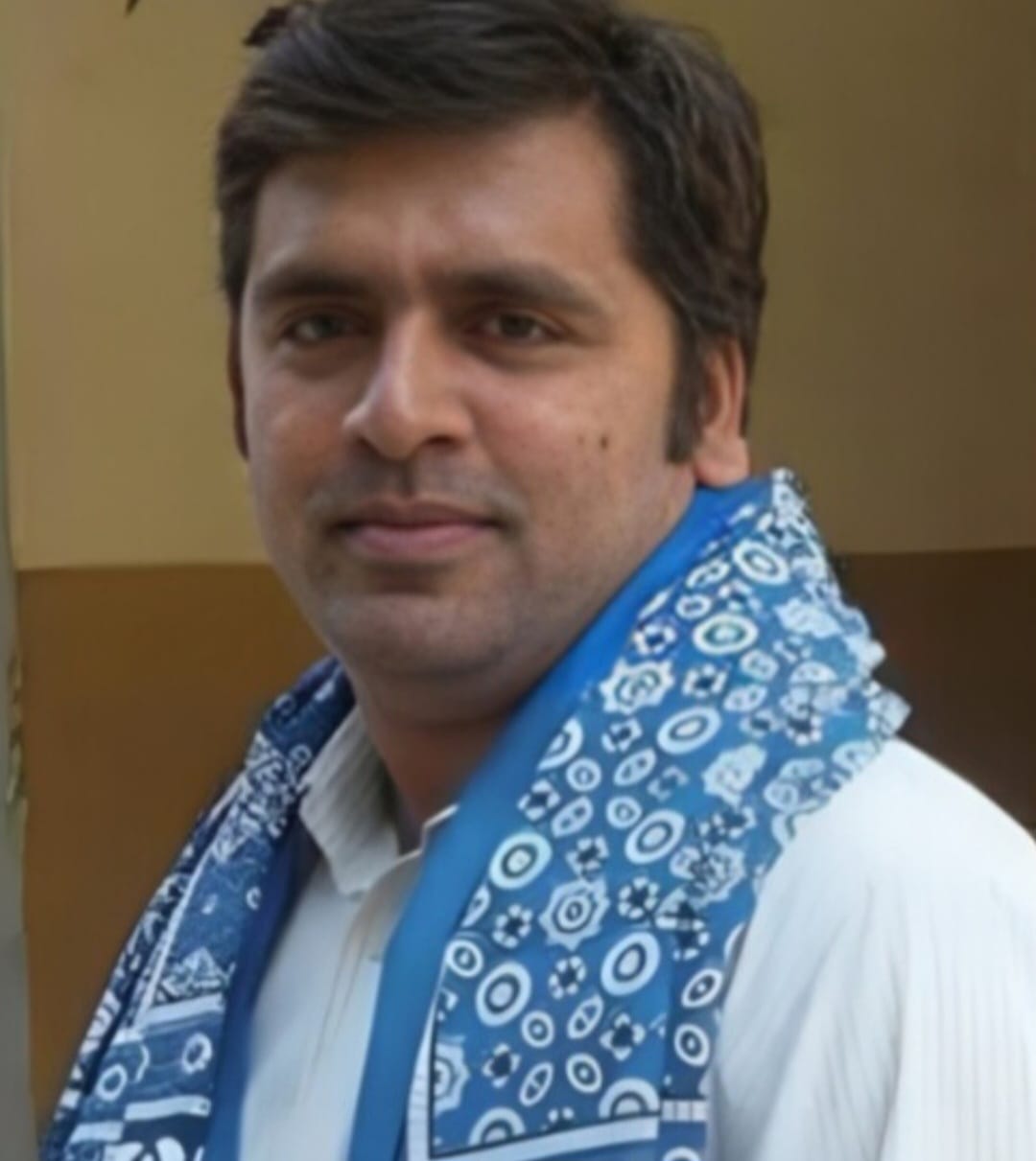 میرے نزدیک دنیا کی بہترین عملی مثالی شخصیت روحانی باپ استاد محترم ہیں